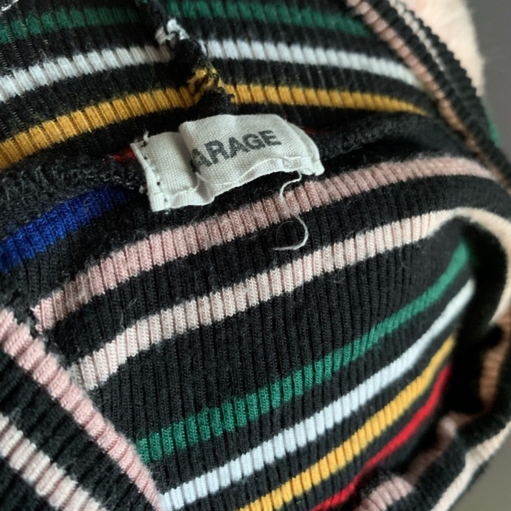 GARAGE turtle Neck - Picture 2 of 2